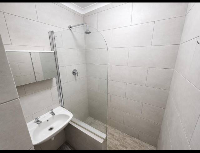 2 BEDROOM APARTMENT BLOCK TO LET IN OBSERVATORY